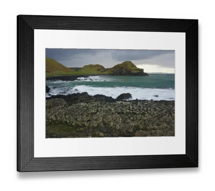 Framed Print : The Giants Causeway - North Ireland - United Kingdom