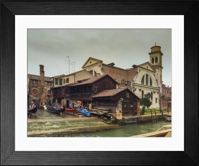 Framed Print : Venice is a city in northeastern Italy sited on a group of 117 small islands Framed Print : Venice is a city in northeastern Italy sited on a group of 117 small islands