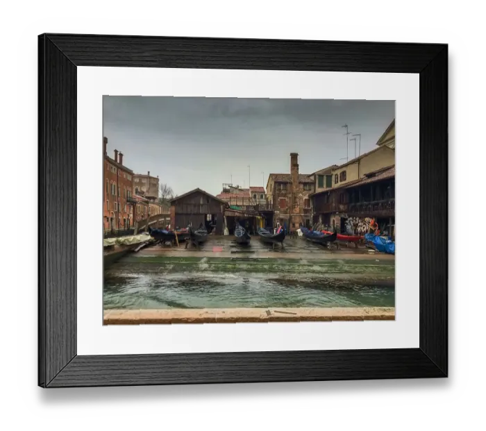 Framed Print : Venice is a city in northeastern Italy sited on a group of 117 small islands Framed Print : Venice is a city in northeastern Italy sited on a group of 117 small islands