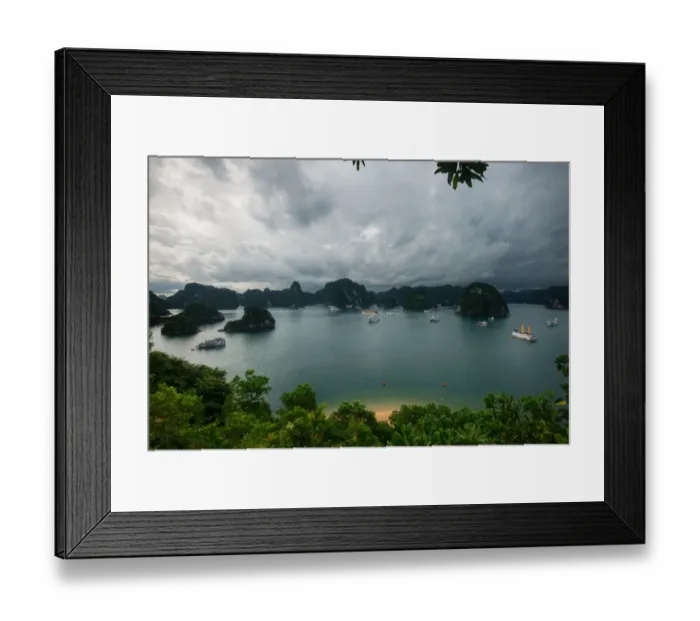 Framed Print : Ha Long Bay, Vietnam Framed Print : Ha Long Bay, Vietnam