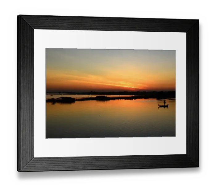 Framed Print : Myanmar sunset on Taugthaman lake Framed Print : Myanmar sunset on Taugthaman lake