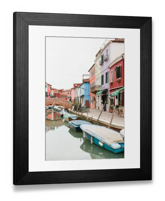 Framed Print : Brightly painted homes on the island of Burano, Italy Framed Print : Brightly painted homes on the island of Burano, Italy