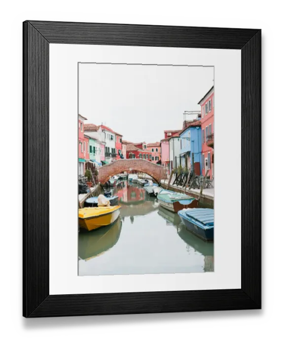 Framed Print : Brightly painted homes on the island of Burano, Italy Framed Print : Brightly painted homes on the island of Burano, Italy