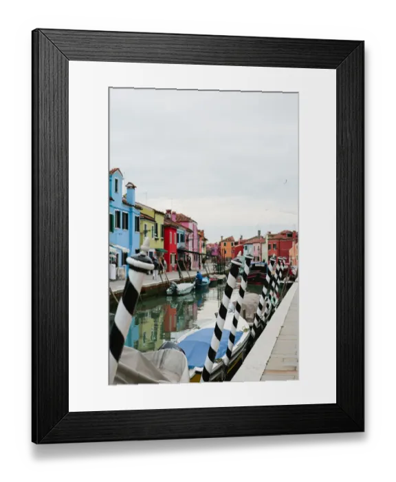 Framed Print : Brightly painted homes on the island of Burano, Italy Framed Print : Brightly painted homes on the island of Burano, Italy