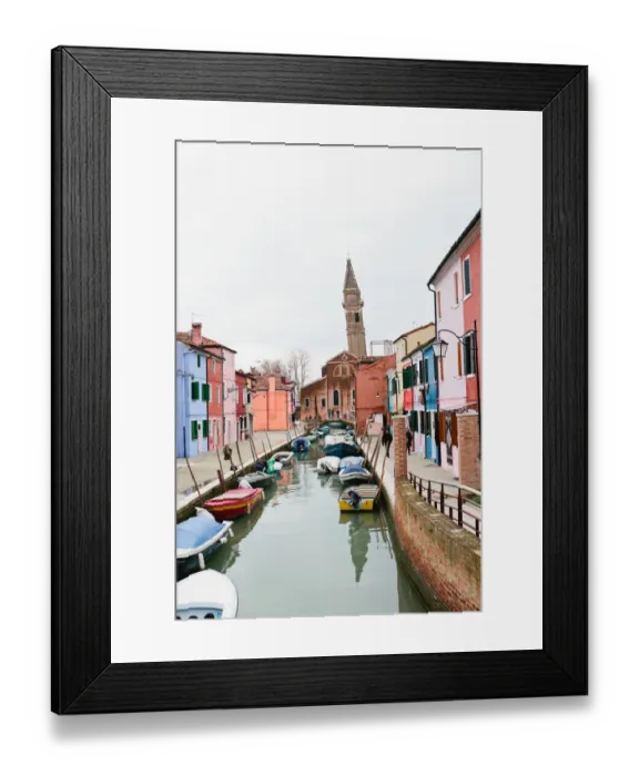 Framed Print : Brightly painted homes on the island of Burano, Italy Framed Print : Brightly painted homes on the island of Burano, Italy