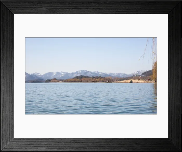 Framed Print : Scenic view of the Broken Bridges on the West Lake, Hangzhou Framed Print : Scenic view of the Broken Bridges on the West Lake, Hangzhou