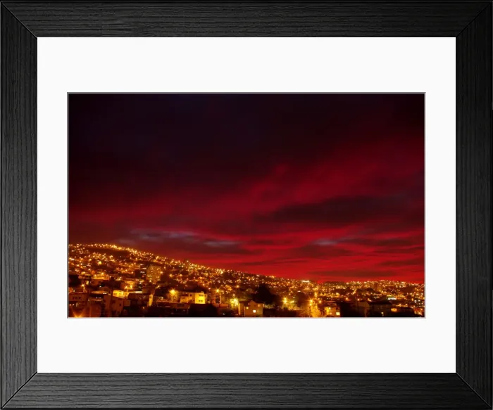 Framed Print : Dramatic sunset over Valparaiso, Chile Framed Print : Dramatic sunset over Valparaiso, Chile