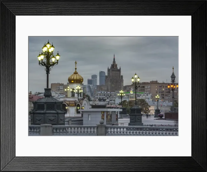 Framed Print : View of Moscow from The Patriarchs Bridge in Russia Framed Print : View of Moscow from The Patriarchs Bridge in Russia