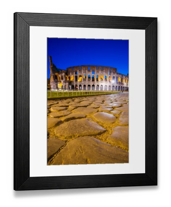Framed Print : The Colosseum at dawn in Rome, Italy Framed Print : The Colosseum at dawn in Rome, Italy