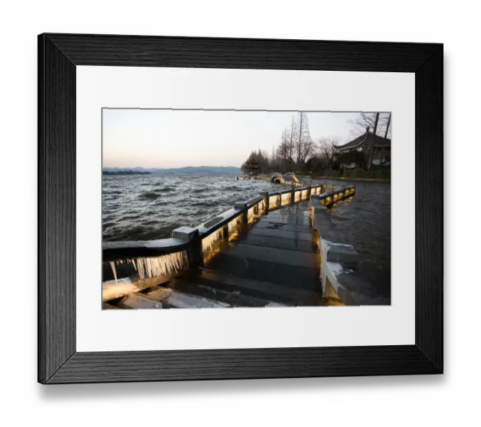 Framed Print : Illuminated icicles on bridge against the Leifeng Pagoda by the West Lake, Hangzhou, Zhejiang, China Framed Print : Illuminated icicles on bridge against the Leifeng Pagoda by the West Lake, Hangzhou, Zhejiang, China