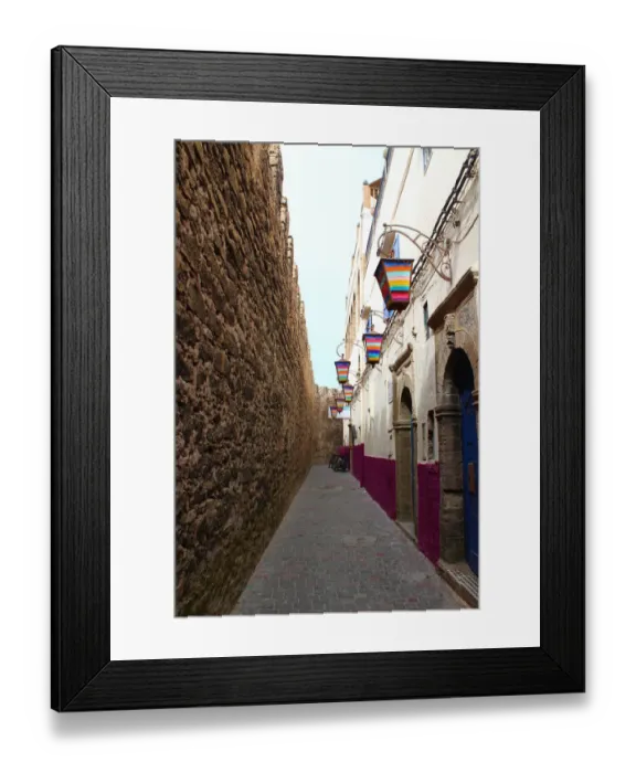 Framed Print : An alley in the medina of Essaouira Framed Print : An alley in the medina of Essaouira