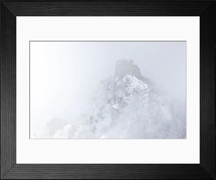 Framed Print : great wall of china in winter Framed Print : great wall of china in winter