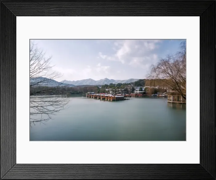 Framed Print : Ships At Port In Dock of Maojiabu village, the West Lake, Hangzhou Framed Print : Ships At Port In Dock of Maojiabu village, the West Lake, Hangzhou