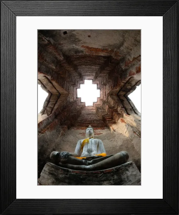 Framed Print : Buddha in Ayutthaya Historic Park at Wat Prasat Nakhon Luang Framed Print : Buddha in Ayutthaya Historic Park at Wat Prasat Nakhon Luang