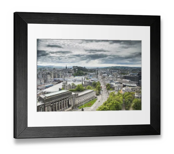 Framed Print : Edinburgh city view from Calton Hill looking towards the Old Town Framed Print : Edinburgh city view from Calton Hill looking towards the Old Town