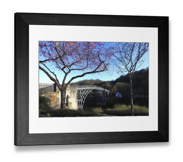 Framed Print : cast iron bridge, river Severn, Ironbridge town Framed Print : cast iron bridge, river Severn, Ironbridge town