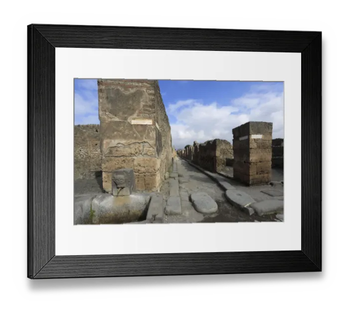 Framed Print : Street scene in Pompeii