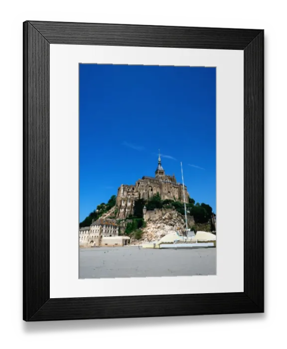 Framed Print : Beached sailboat in front of Mont Saint Michel