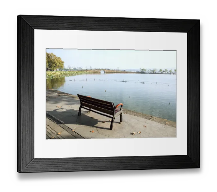 Framed Print : An Empty Bench on Beishan road By the West Lake, Hangzhou, China Framed Print : An Empty Bench on Beishan road By the West Lake, Hangzhou, China