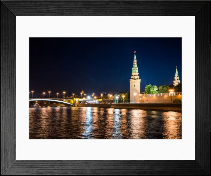 Framed Print : Night view of the Moscow Kremlin Framed Print : Night view of the Moscow Kremlin