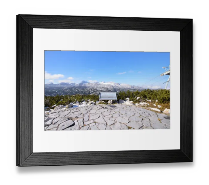 Framed Print : View of Dachstein glacier, Sazkammergut, Austria Framed Print : View of Dachstein glacier, Sazkammergut, Austria