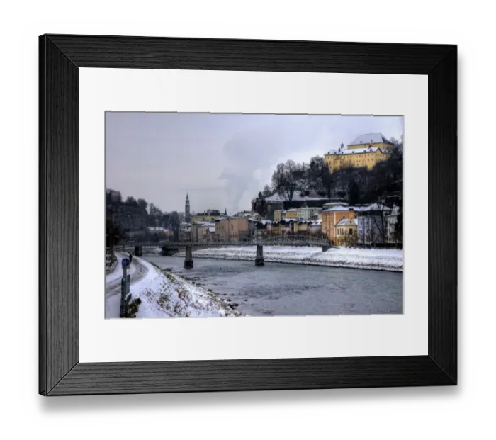 Framed Print : Salzach river in winter with Salzburg old town Framed Print : Salzach river in winter with Salzburg old town