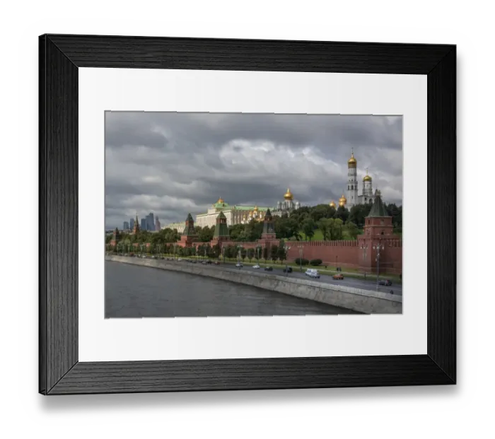 Framed Print : The Kremlin in Moscow, Russia Framed Print : The Kremlin in Moscow, Russia