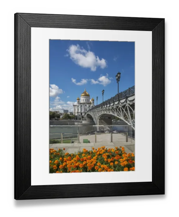 Framed Print : Cathedral of Christ the Saviour in Moscow Framed Print : Cathedral of Christ the Saviour in Moscow