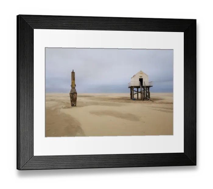 Framed Print : Rescue hut on Vlieland (Friesland, Netherlands)