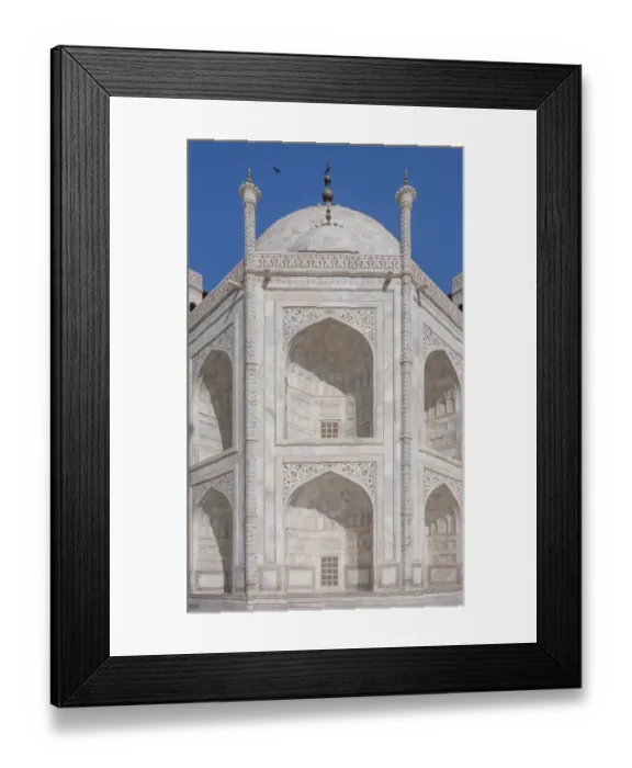 Framed Print : The Taj Mahal in Agra, India Framed Print : The Taj Mahal in Agra, India