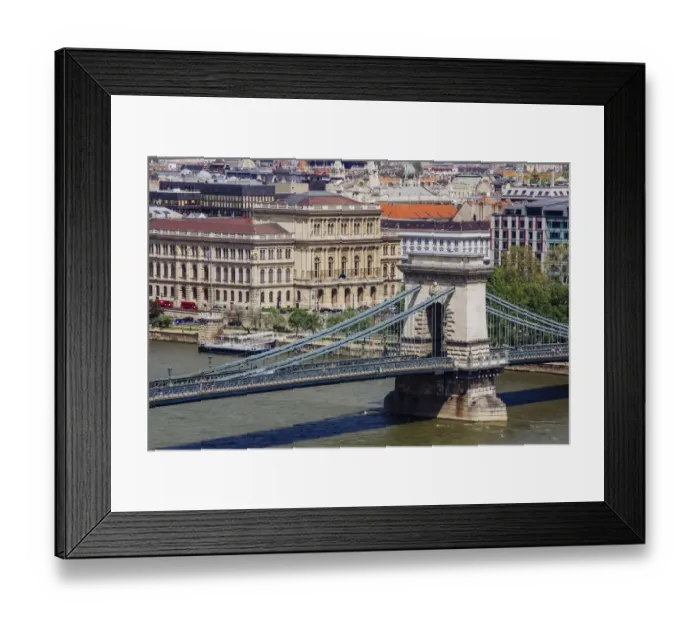 Framed Print : Chain Bridge over Danube river, Budapest, Hungary Framed Print : Chain Bridge over Danube river, Budapest, Hungary
