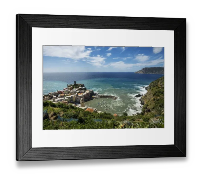 Framed Print : View of the seaside village of Vernazza, Cinque Terre, Liguria, Italy