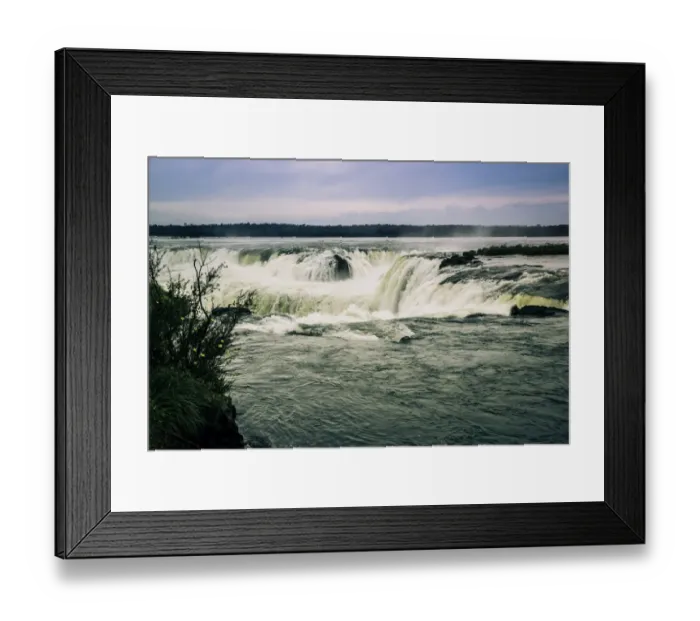 Framed Print : Devils Throat at Iguazu National Park, Argentina Framed Print : Devils Throat at Iguazu National Park, Argentina