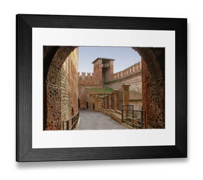 Framed Print : Castelvecchio Bridge, Verona Framed Print : Castelvecchio Bridge, Verona