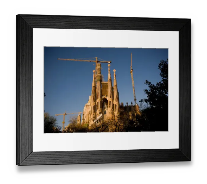 Framed Print : La sagrada Familia in Barcelona, Spain Framed Print : La sagrada Familia in Barcelona, Spain