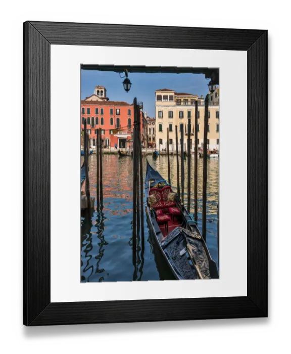 Framed Print : Venice is a city in northeastern Italy sited on a group of 117 small islands Framed Print : Venice is a city in northeastern Italy sited on a group of 117 small islands
