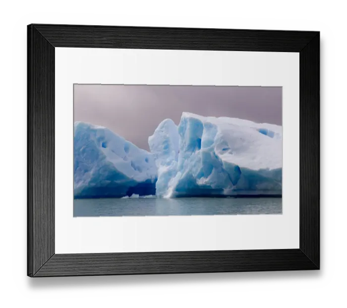 Framed Print : Icebergs on Lago Argentino Framed Print : Icebergs on Lago Argentino