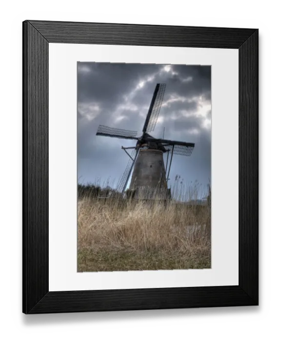 Framed Print : Traditional windmill in Kinderdijk, Netherlands Framed Print : Traditional windmill in Kinderdijk, Netherlands