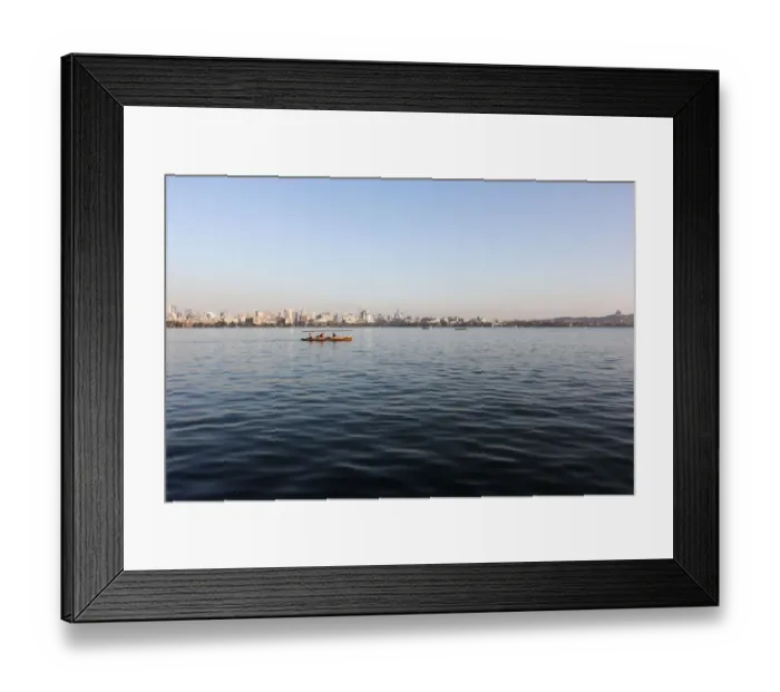 Framed Print : Boat sailing on the West lake, Hangzhou, China Framed Print : Boat sailing on the West lake, Hangzhou, China