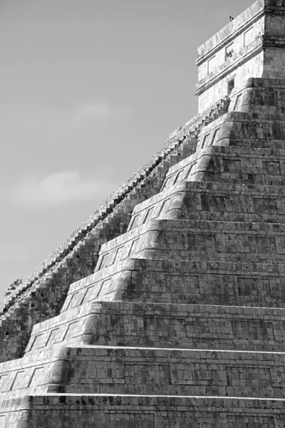 El Castillo Mayan Step Pyramid, Chichen Itza