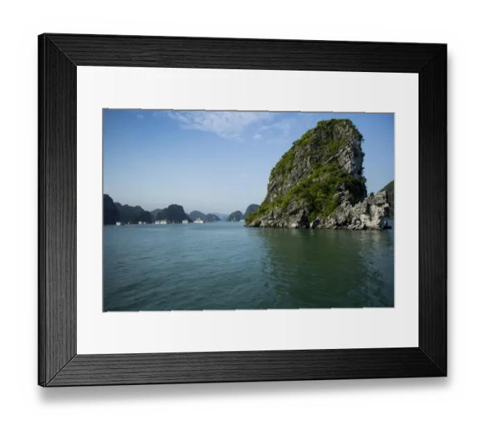 Framed Print : Halong Bay, UNESCO World Heritage Site Framed Print : Halong Bay, UNESCO World Heritage Site