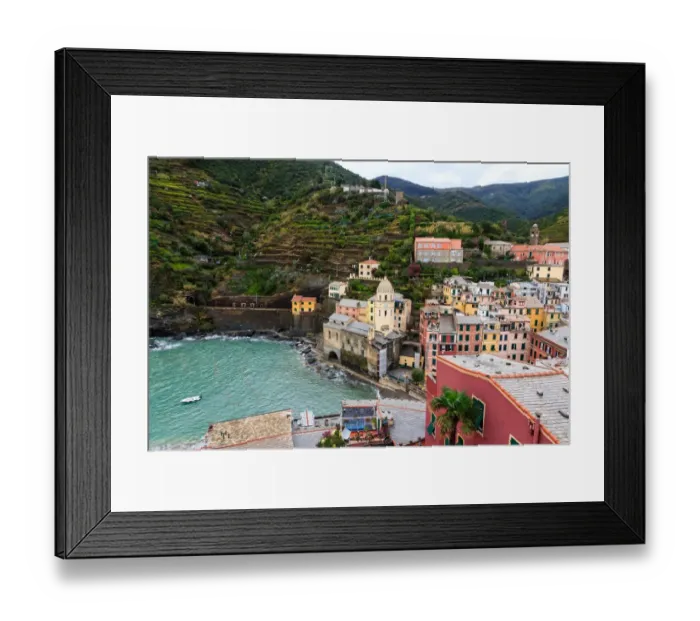 Framed Print : A Lonely Boat - Cinque Terre in The Autumn Framed Print : A Lonely Boat - Cinque Terre in The Autumn