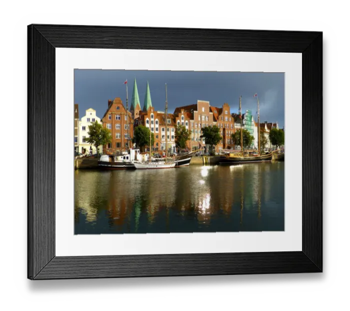 Framed Print : View across the Trave on LAOEbeck city Framed Print : View across the Trave on LAOEbeck city