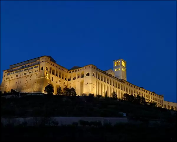 The Basilica of San Francesco d Assisi at night
