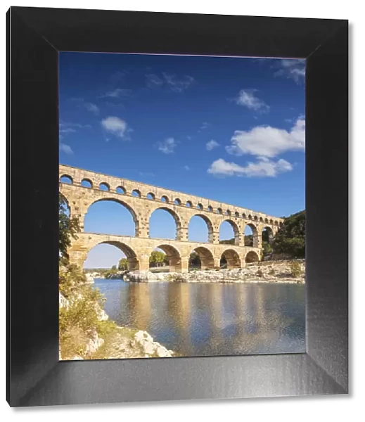 Pont du Gard, 2000 year old Roman Aquaduct, Vers-Pont-du-Gard, Languedoc-Roussillon, France