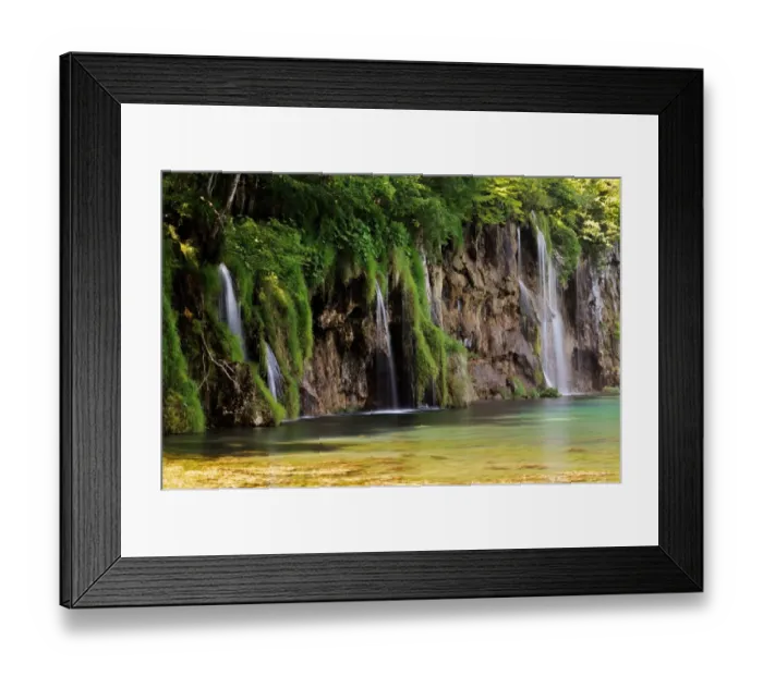 Framed Print : Little waterfalls - Plitvice Lakes National Park Framed Print : Little waterfalls - Plitvice Lakes National Park