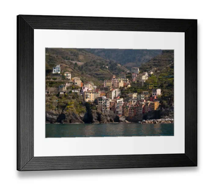 Framed Print : Town Rionmaggiore, Cinque Terre, italy Framed Print : Town Rionmaggiore, Cinque Terre, italy