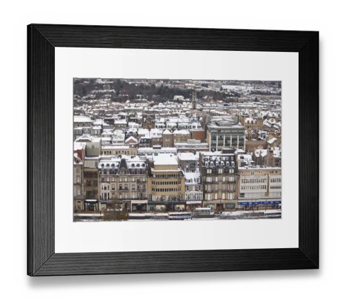 Framed Print : Snowy Edinburgh city vista of New Town Framed Print : Snowy Edinburgh city vista of New Town