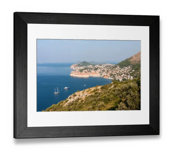 Framed Print : View of Dubrovnik Old Town, Croatia Framed Print : View of Dubrovnik Old Town, Croatia