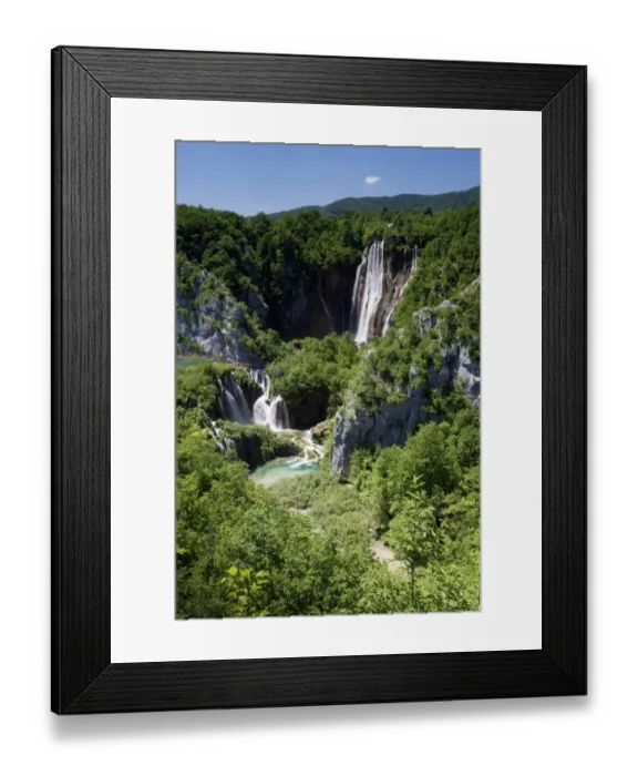 Framed Print : Large Waterfall, Veliki Slap Waterfall, Plitvice Lakes National Park, Croatia, Europe Framed Print : Large Waterfall, Veliki Slap Waterfall, Plitvice Lakes National Park, Croatia, Europe